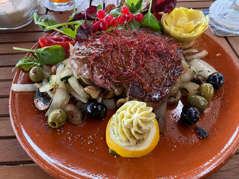 ribeyesteak 300g 2 768x576